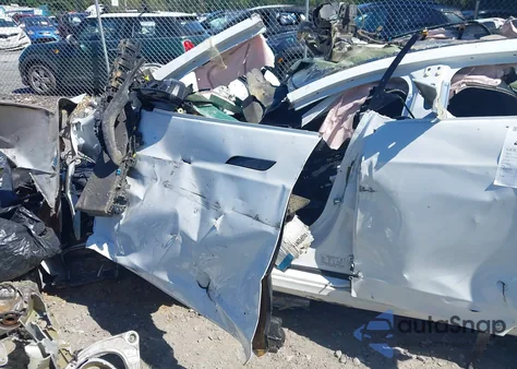 2021 Tesla Model S from USA, damaged, VIN 5YJSA1E67MF441902